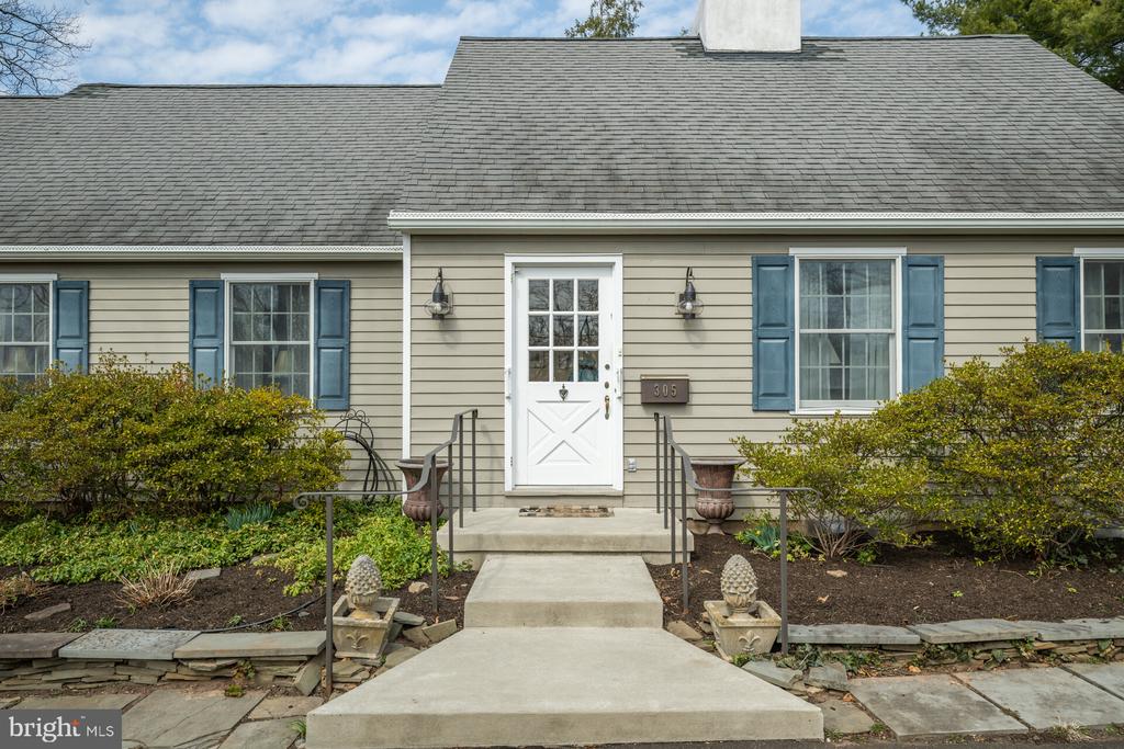 305 LINDEN AVENUE