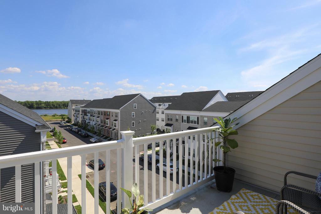 135 ANNAPOLIS STREET B