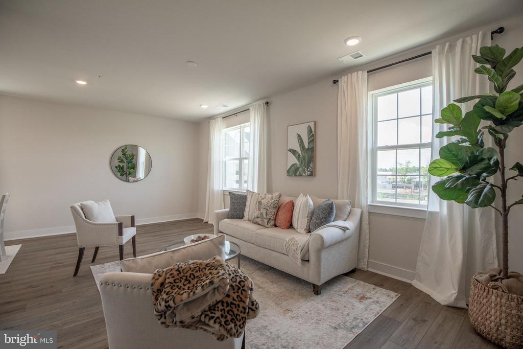 135 ANNAPOLIS STREET B