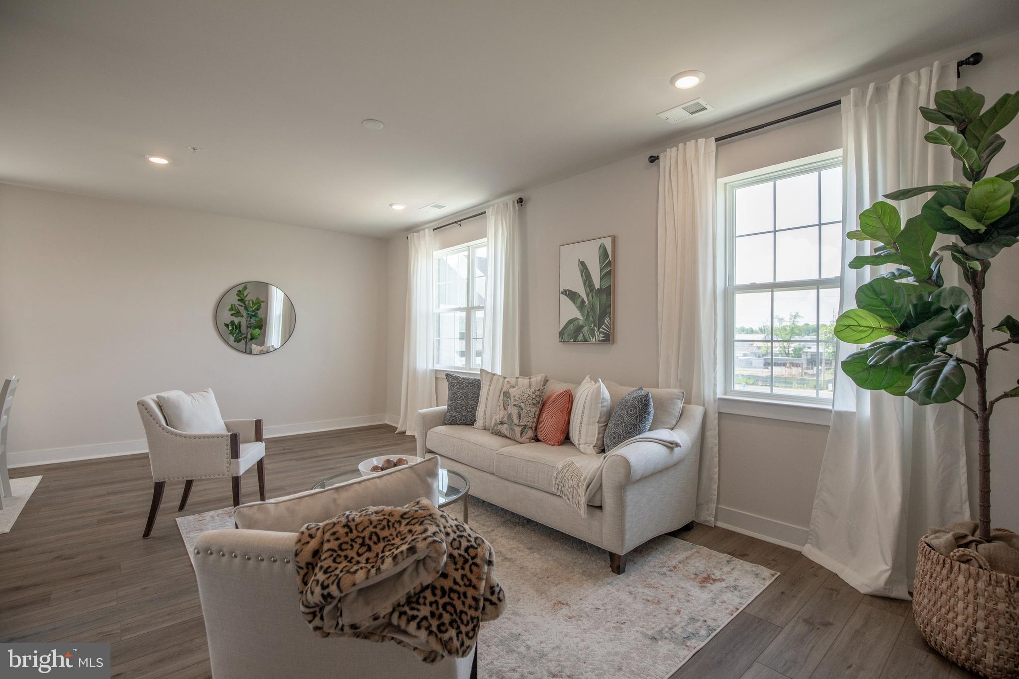 135 ANNAPOLIS STREET B