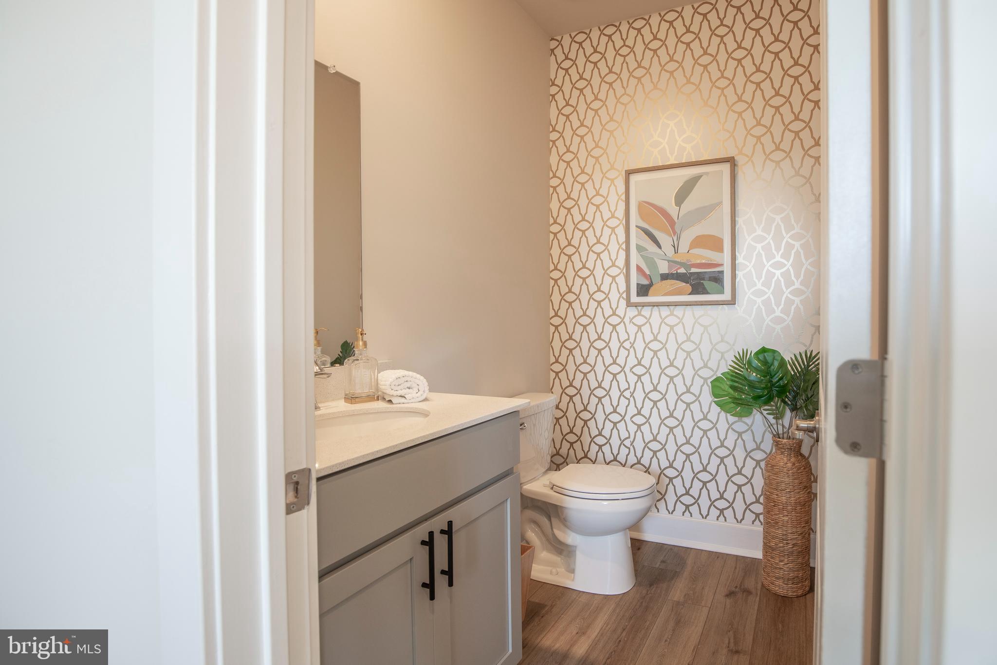 135 ANNAPOLIS STREET B