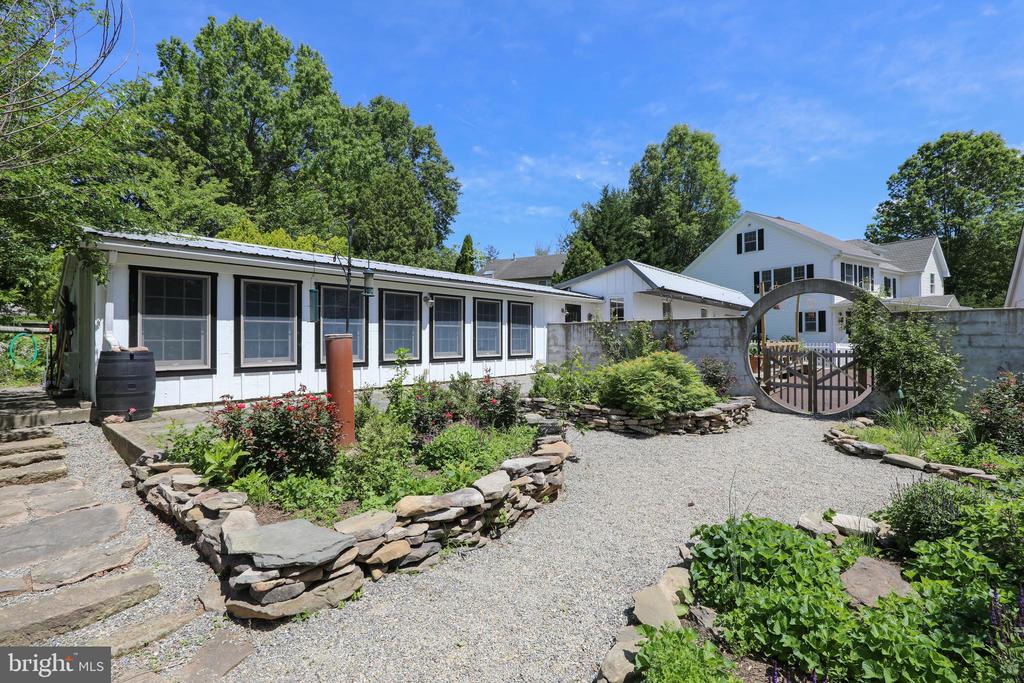 448 OLD DUBLIN PIKE