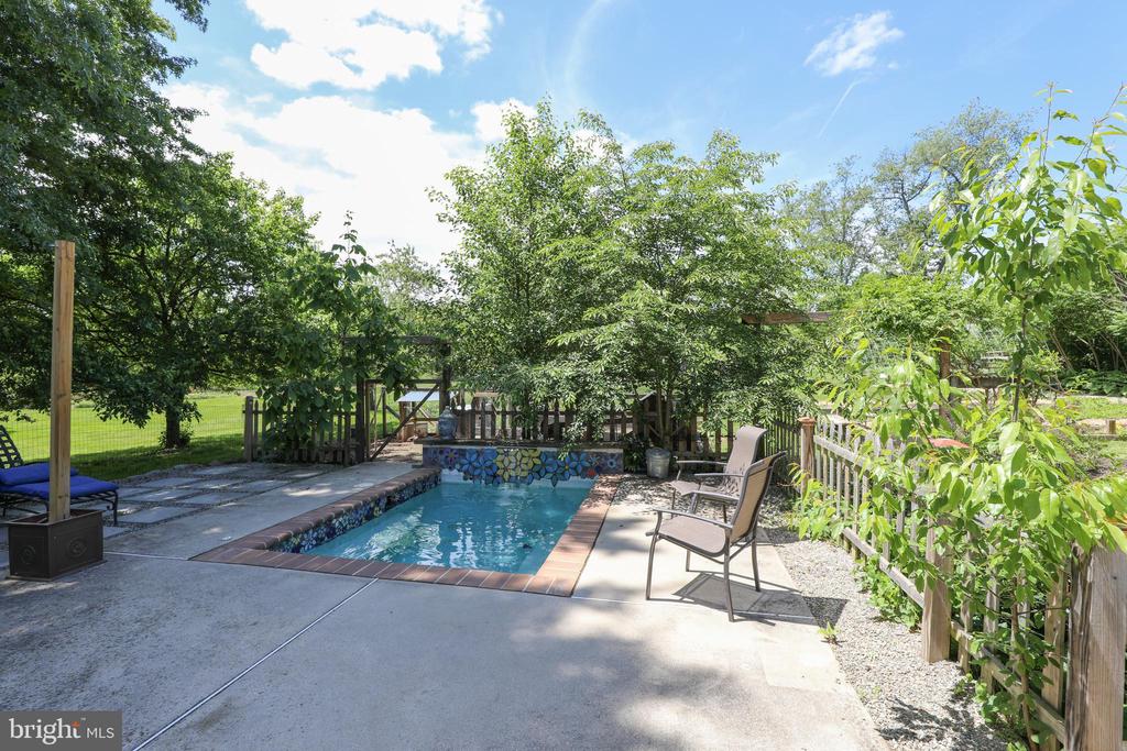 448 OLD DUBLIN PIKE