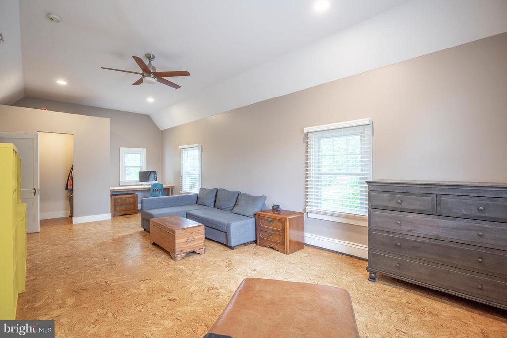 448 OLD DUBLIN PIKE