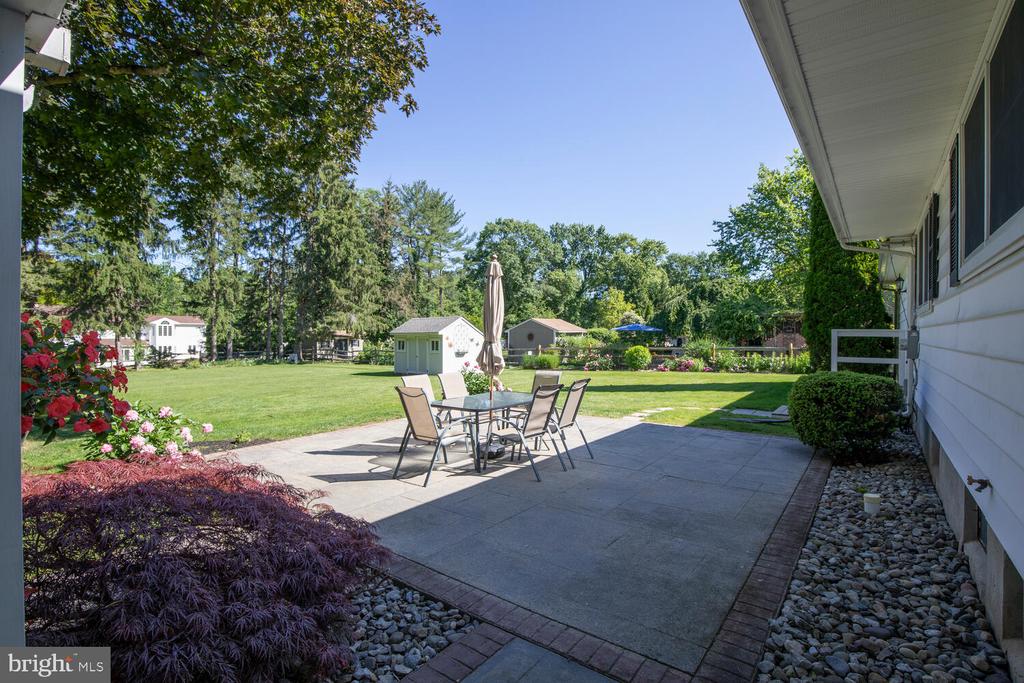 128 CHERRY LANE