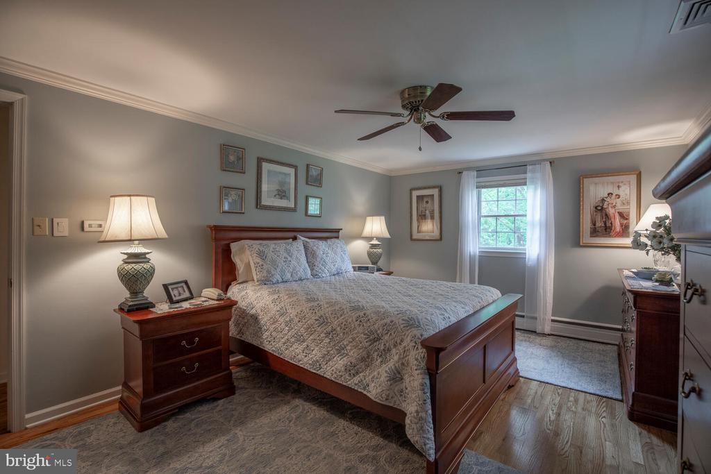 128 CHERRY LANE