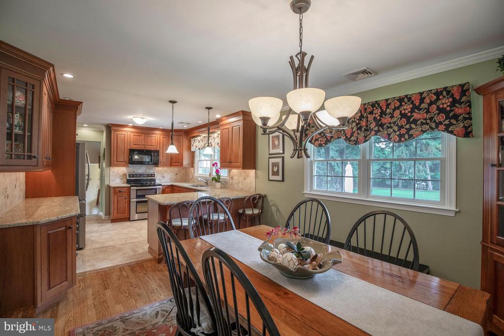 128 CHERRY LANE