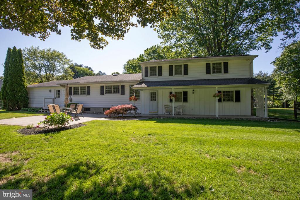 128 CHERRY LANE