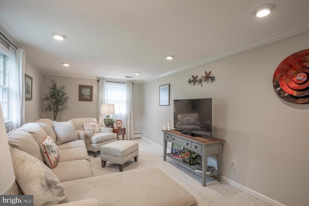 128 CHERRY LANE