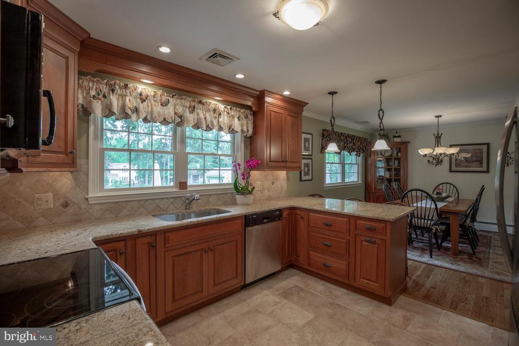 128 CHERRY LANE