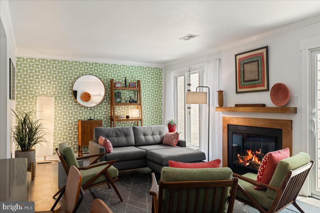 221 HASTINGS COURT