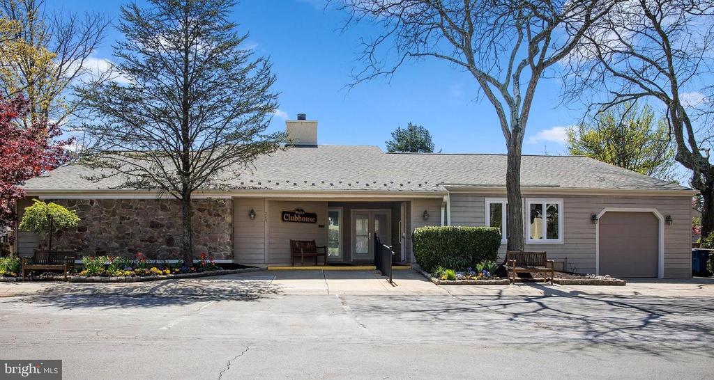221 HASTINGS COURT