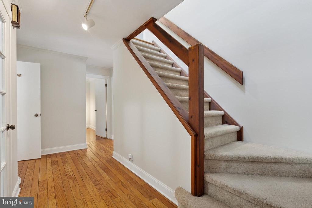 5653 PRIVATE DRIVE