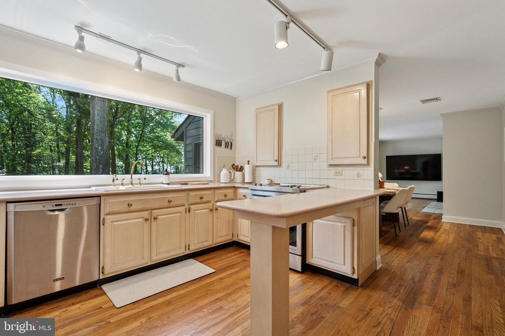 5653 PRIVATE DRIVE