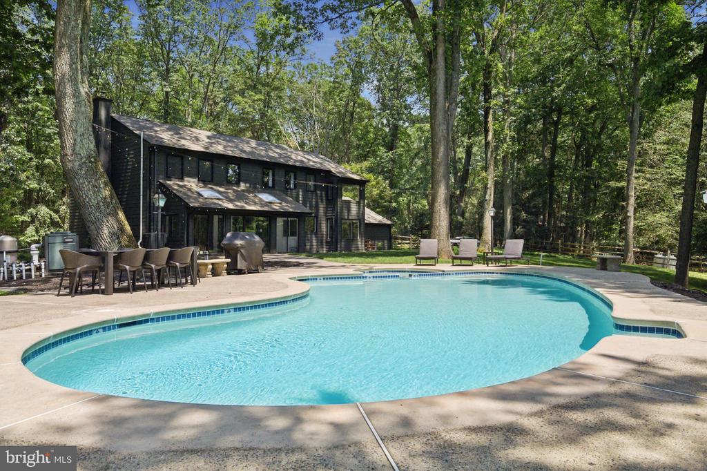 5653 PRIVATE DRIVE