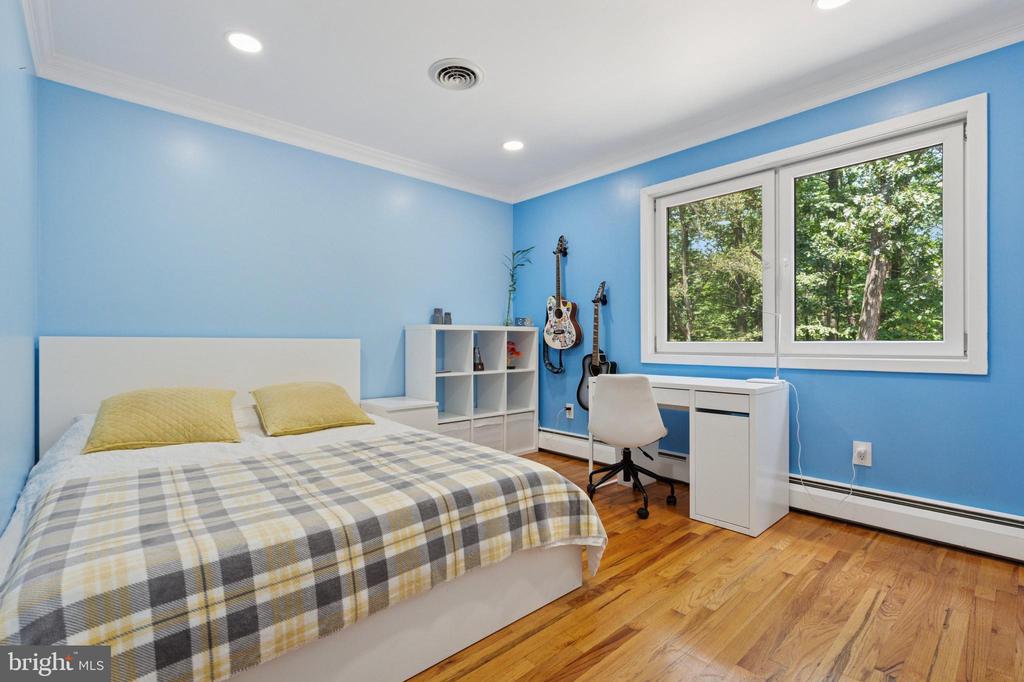 5653 PRIVATE DRIVE