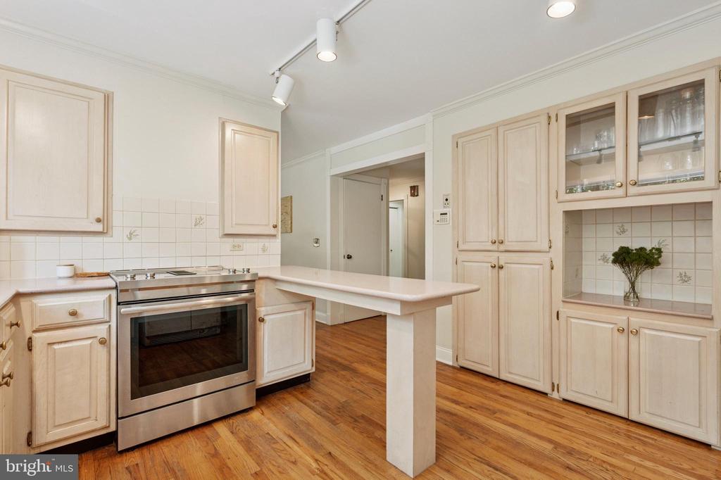 5653 PRIVATE DRIVE