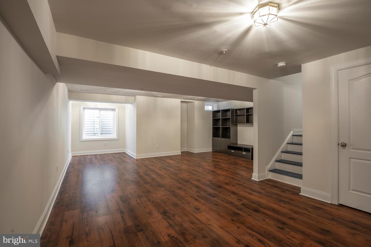 3048 E DORCHESTER STREET 85