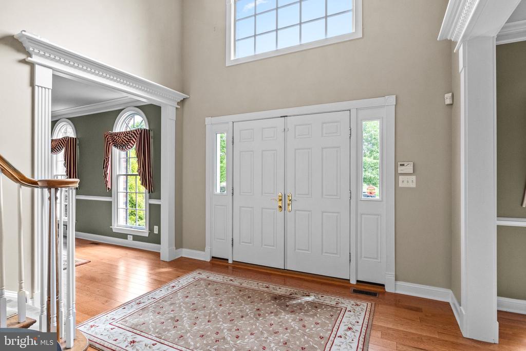 42 WOODSIDE LANE