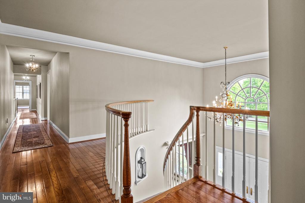 42 WOODSIDE LANE