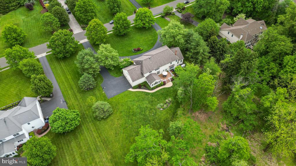 42 WOODSIDE LANE