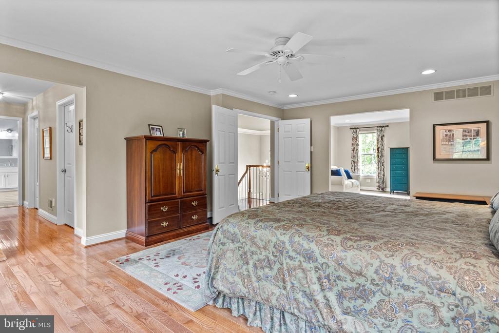 42 WOODSIDE LANE