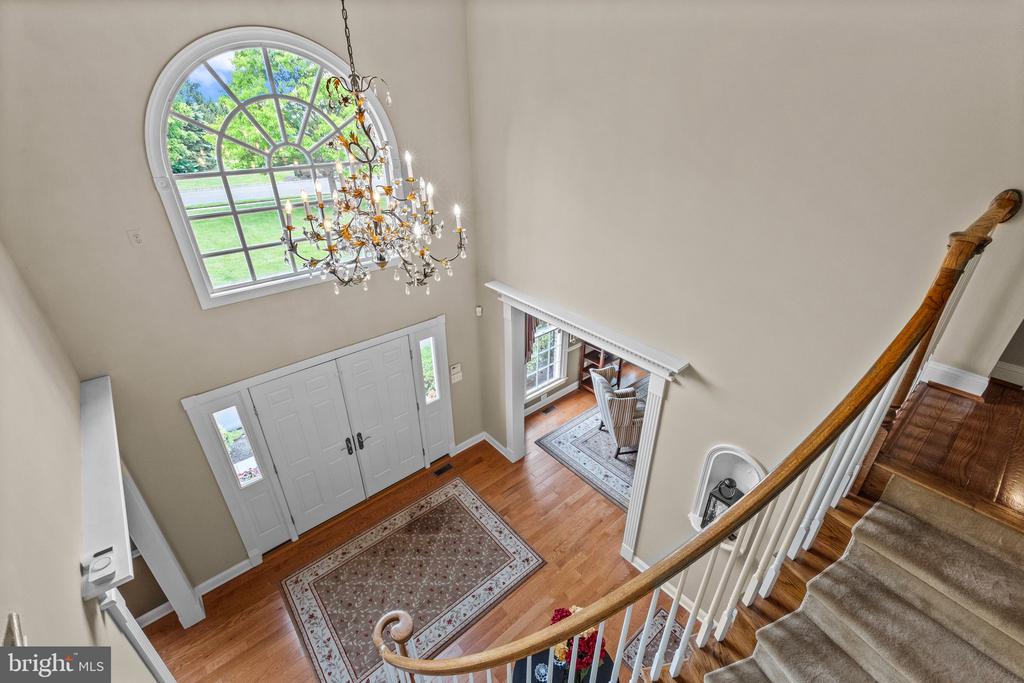 42 WOODSIDE LANE