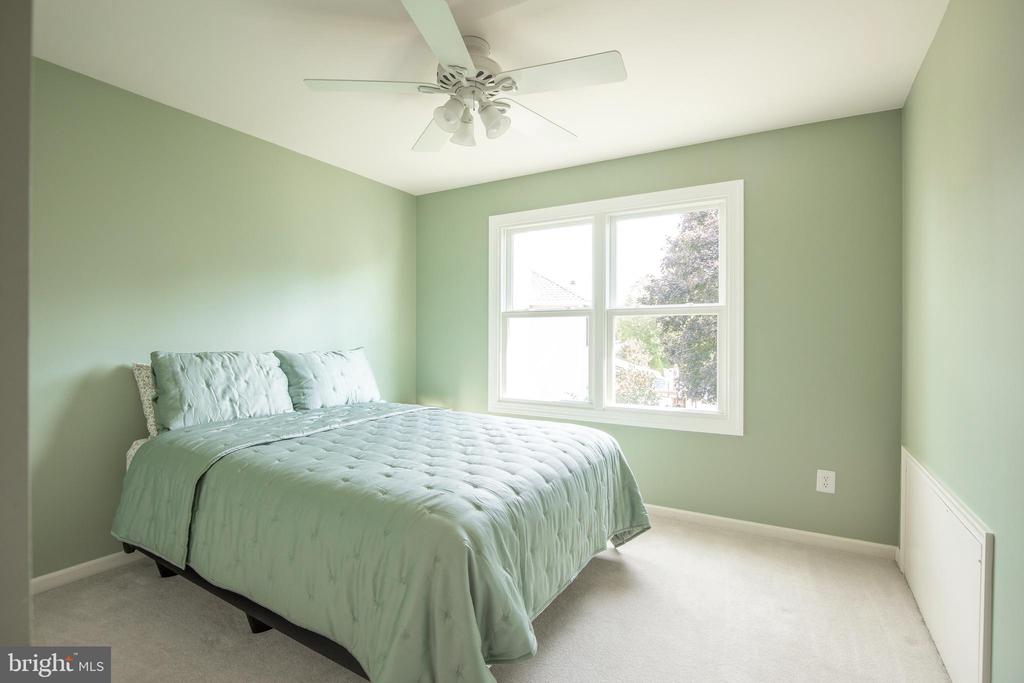 4099 PIERCE LANE