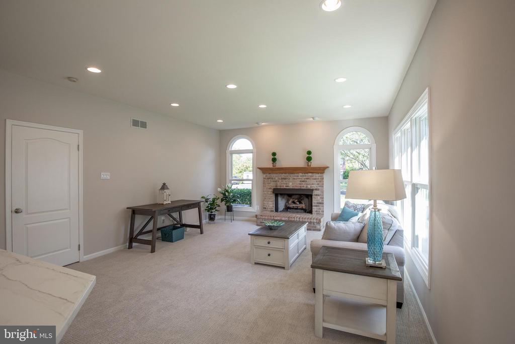 4099 PIERCE LANE
