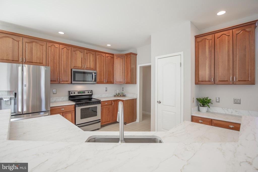 4099 PIERCE LANE