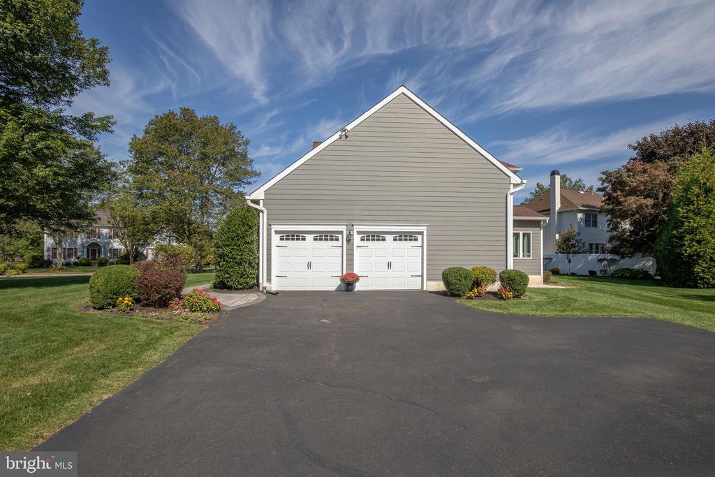 4099 PIERCE LANE