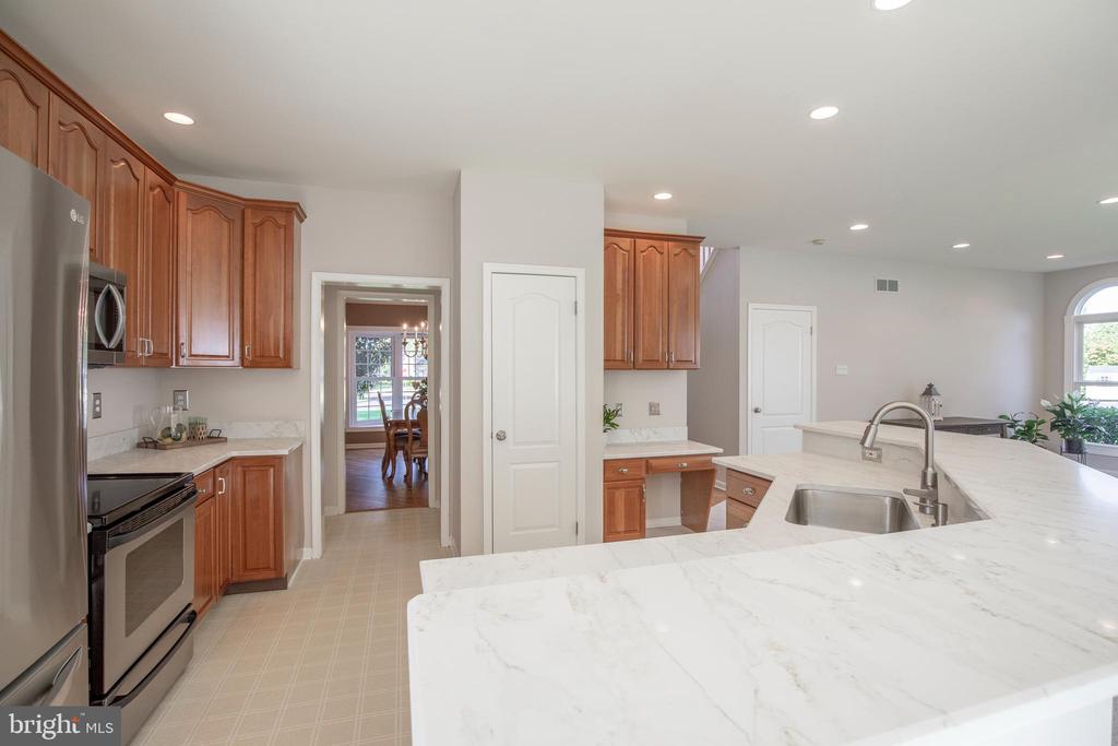 4099 PIERCE LANE