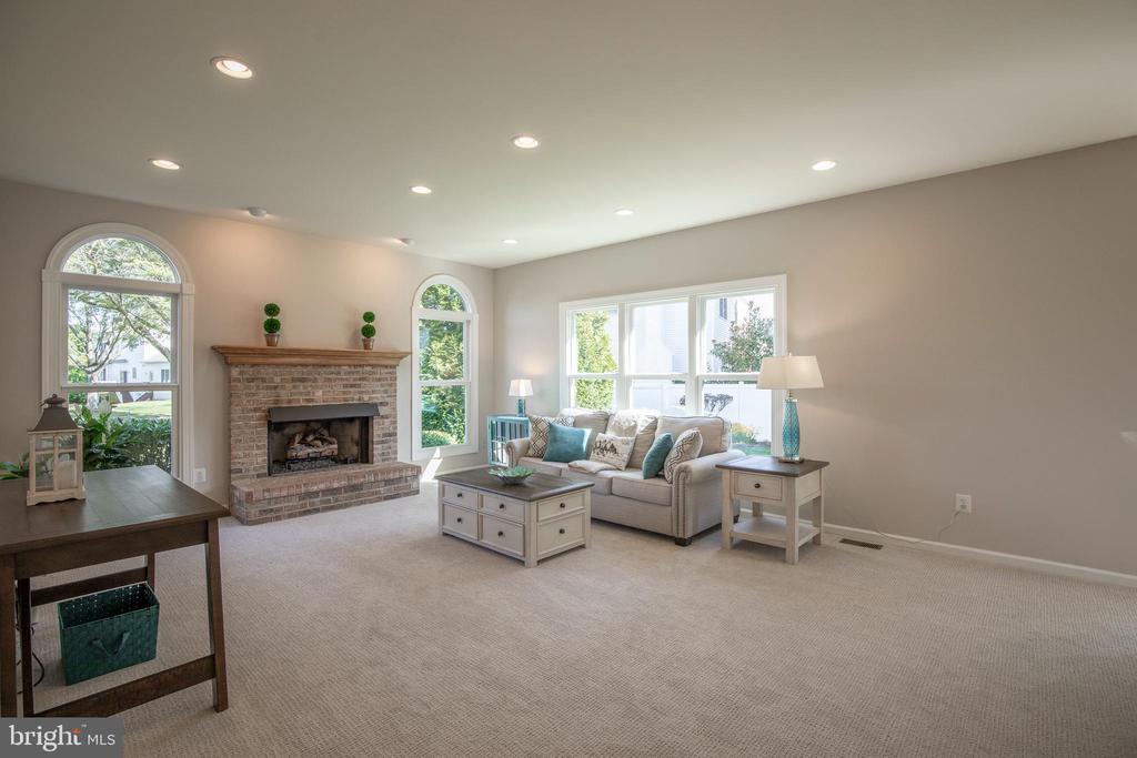 4099 PIERCE LANE