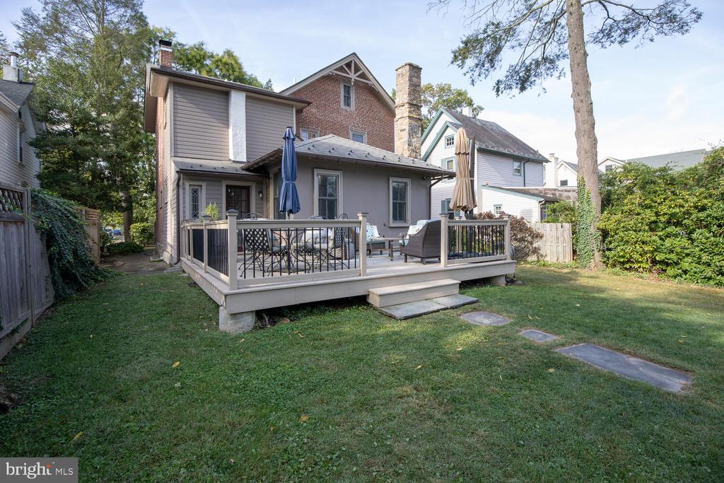 121 COTTAGE STREET