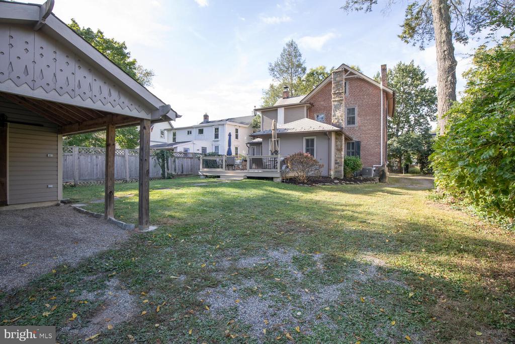 121 COTTAGE STREET