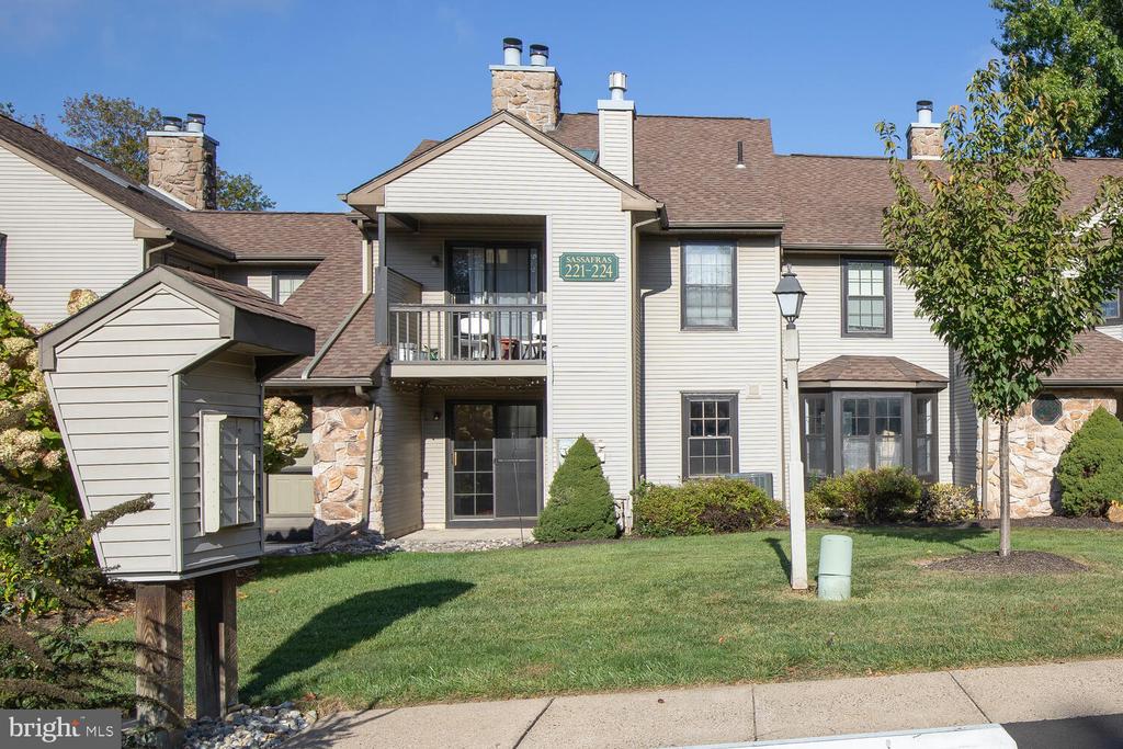 223 SASSAFRAS COURT