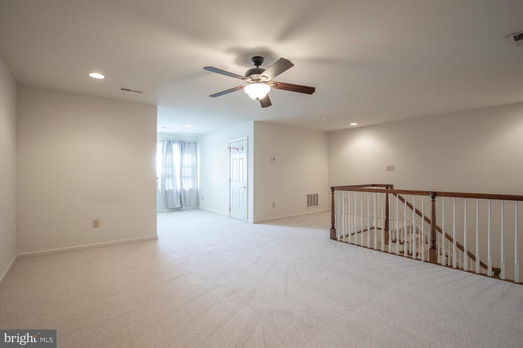 425 ELM CIRCLE