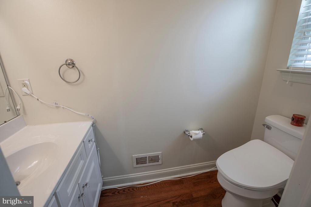 425 ELM CIRCLE