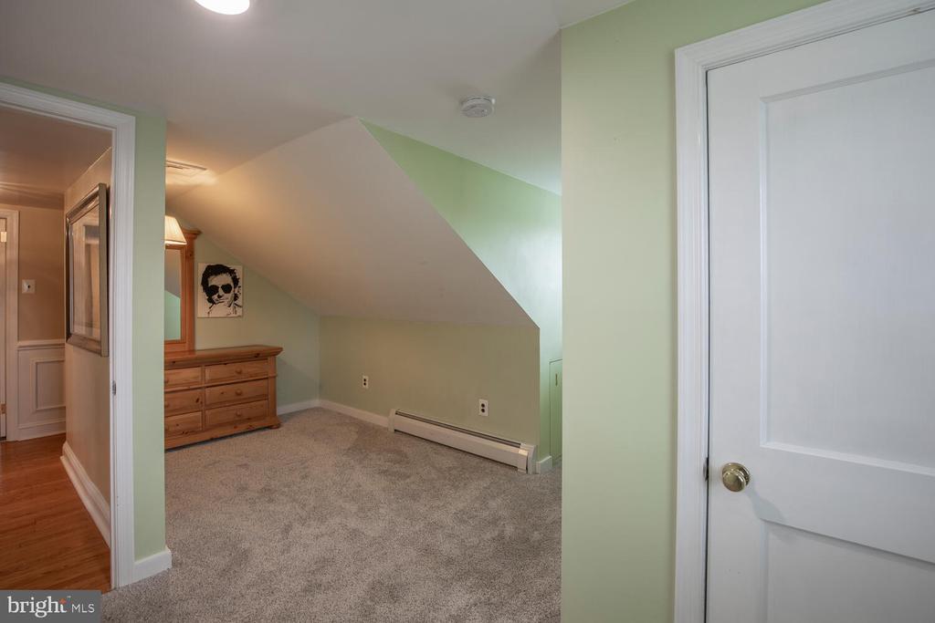 117 MAPLE AVENUE