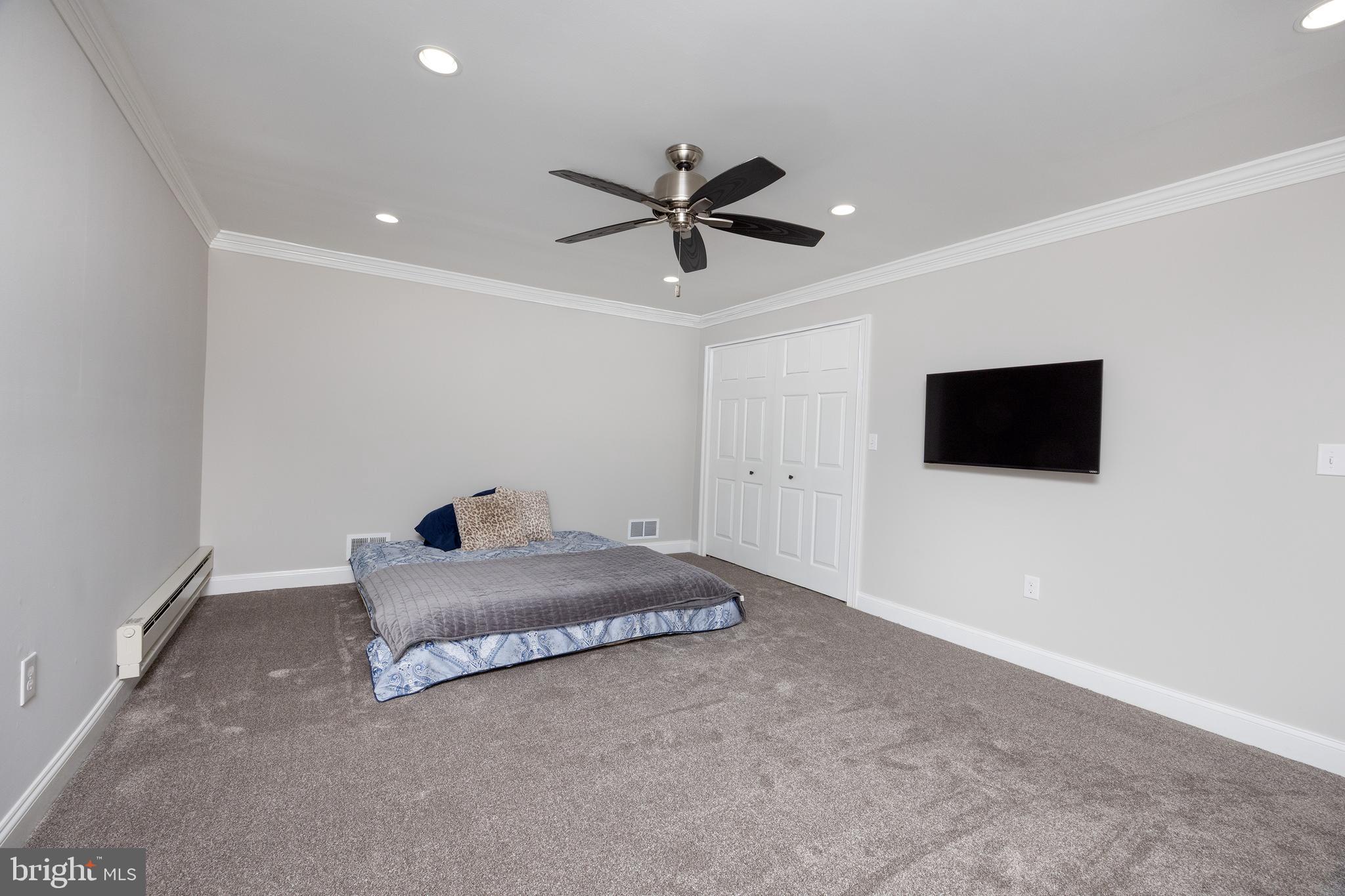 6469 GROVELAND ROAD