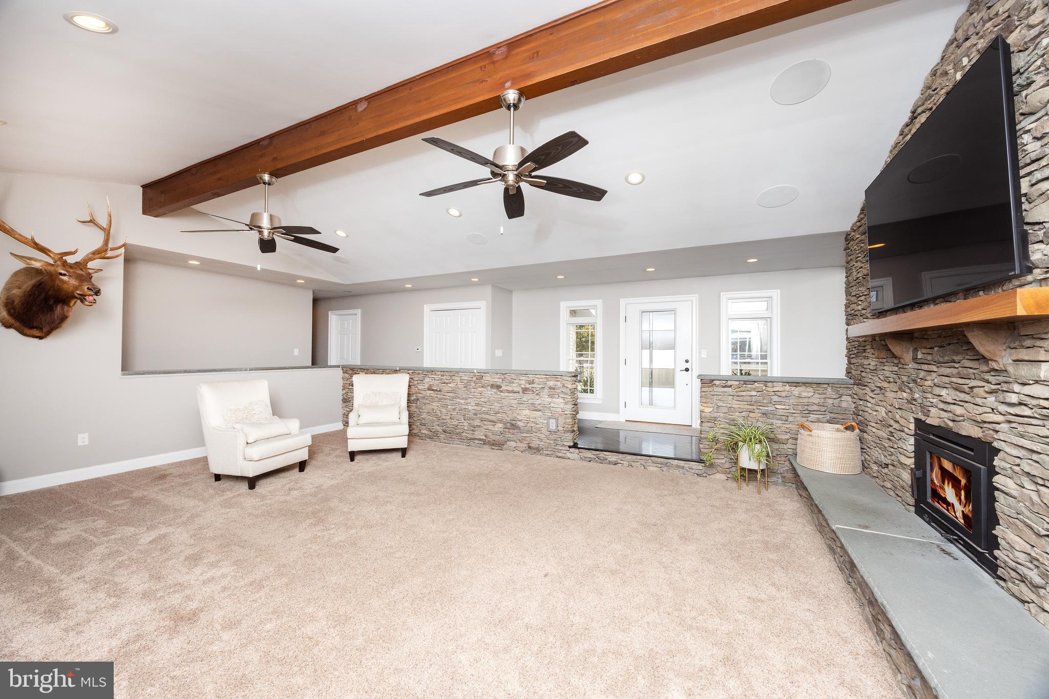 6469 GROVELAND ROAD