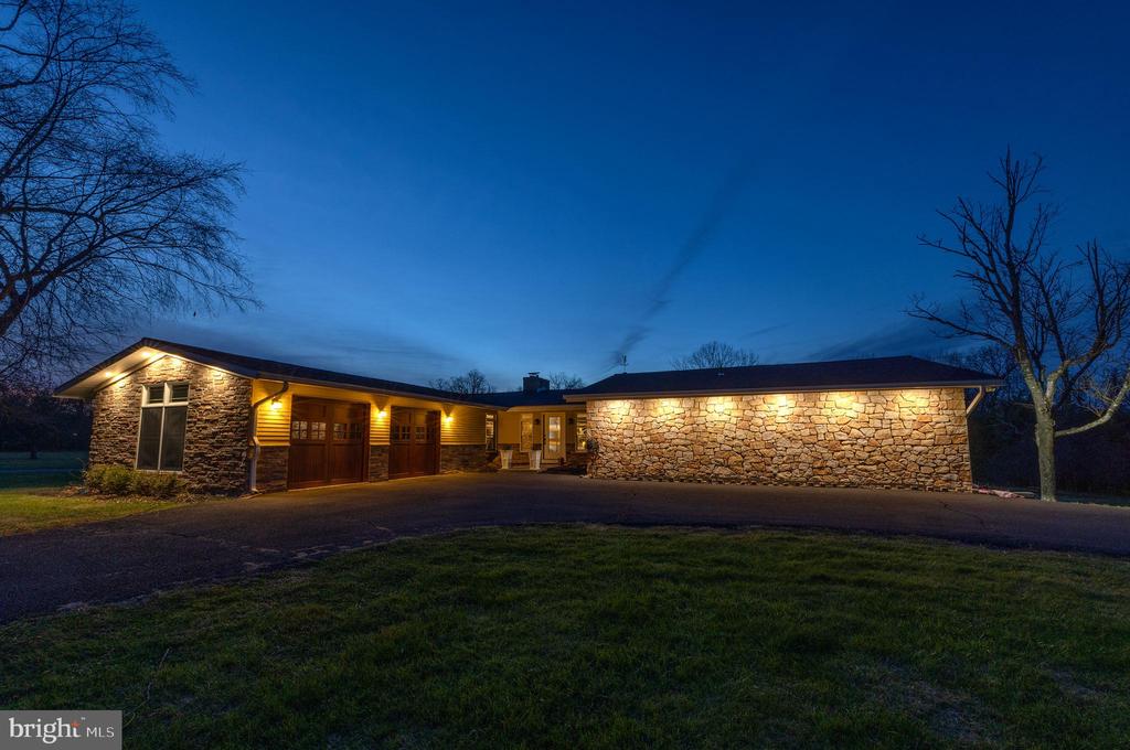 6469 GROVELAND ROAD