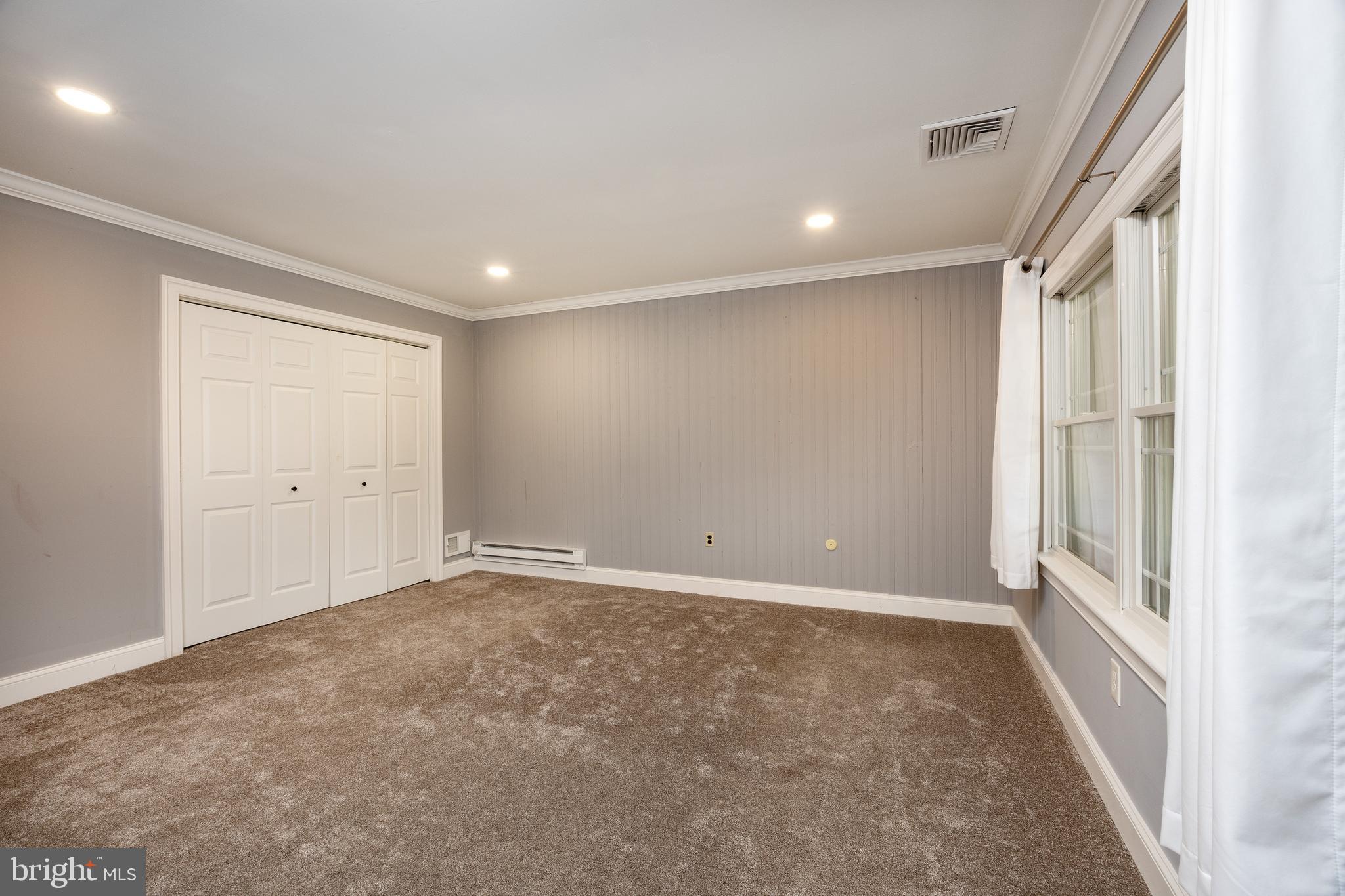 6469 GROVELAND ROAD