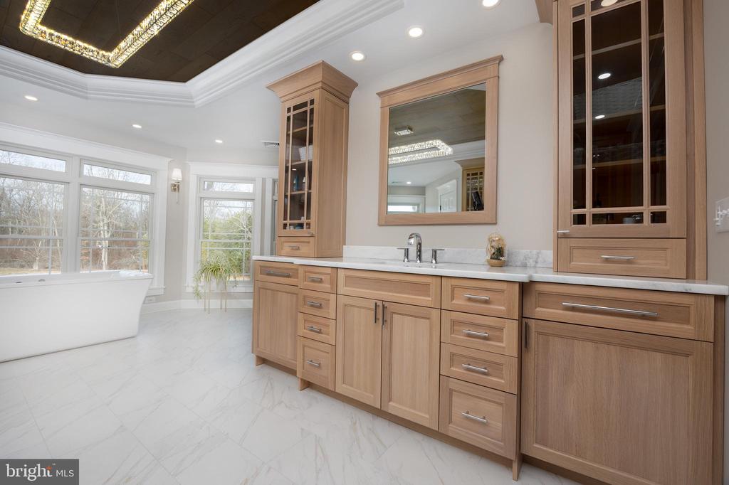 6469 GROVELAND ROAD