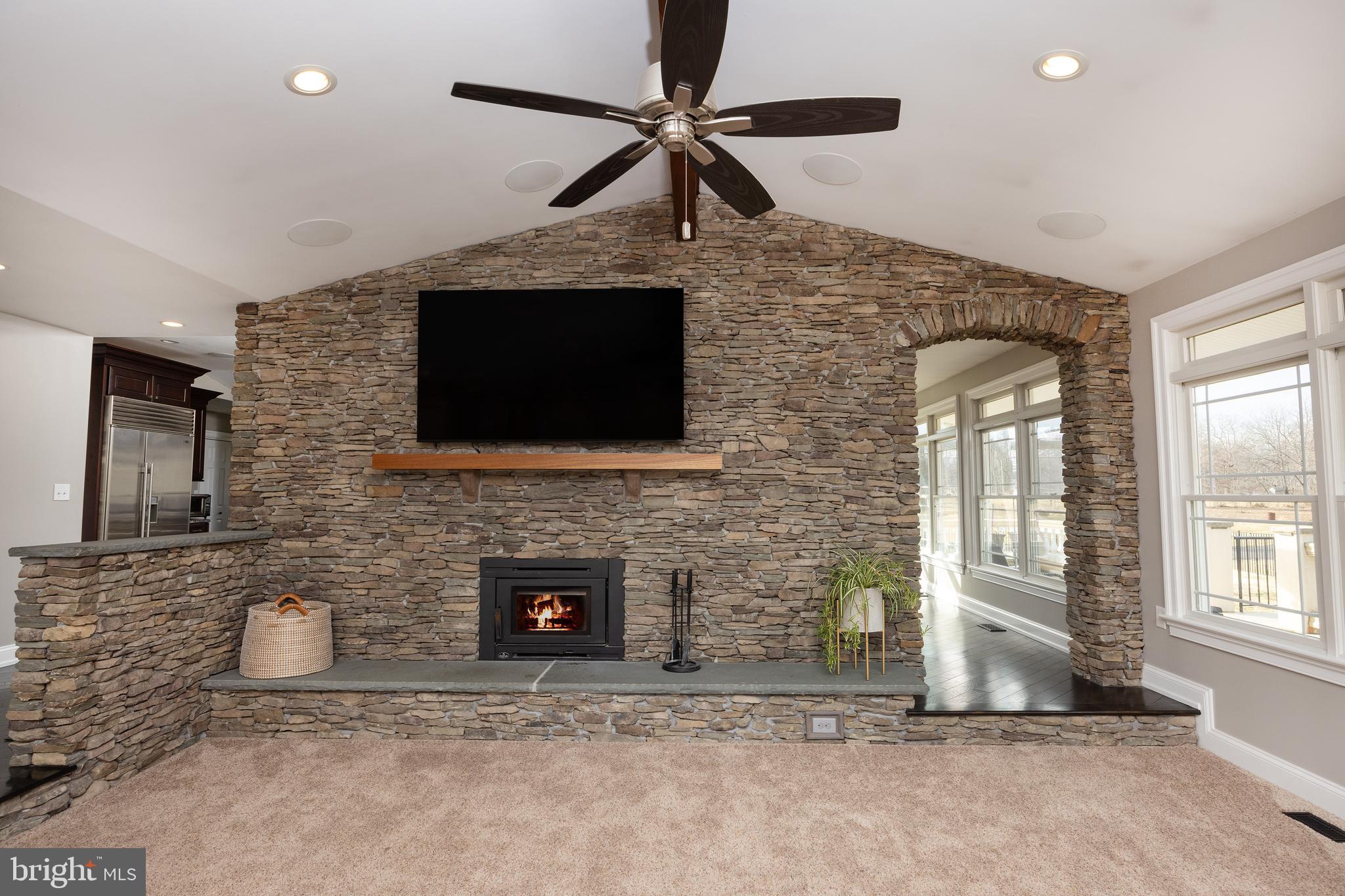 6469 GROVELAND ROAD