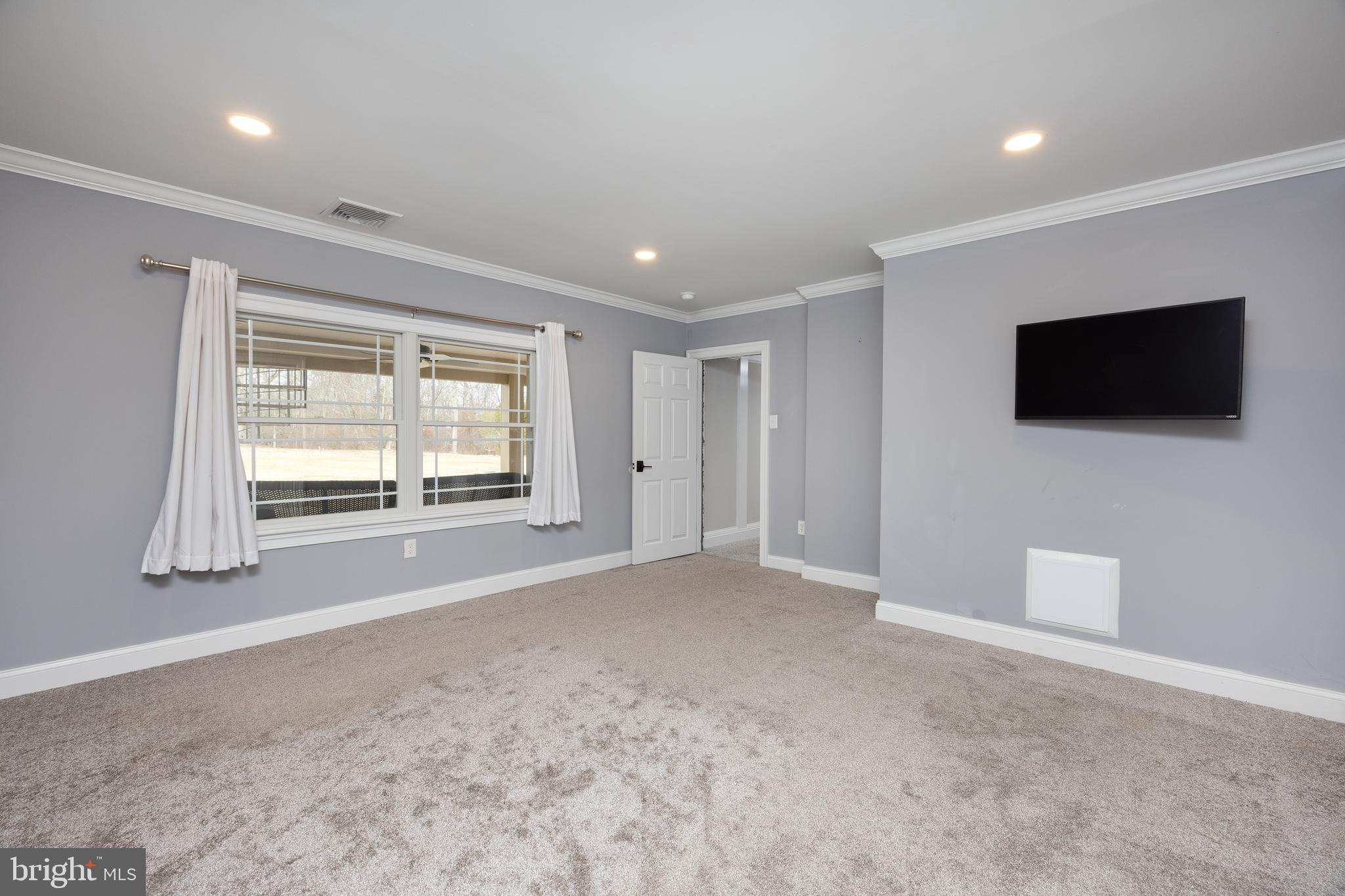 6469 GROVELAND ROAD