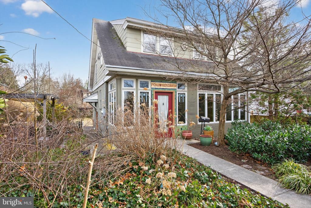 400 W COURT STREET