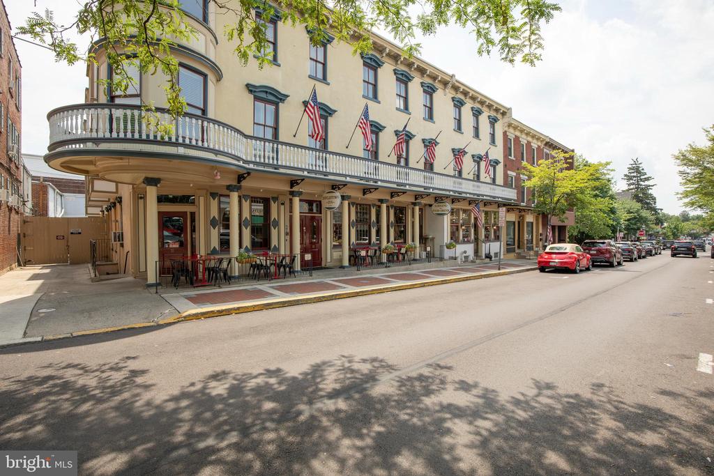 400 W COURT STREET