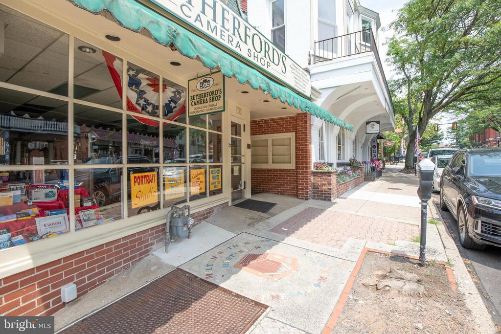 400 W COURT STREET