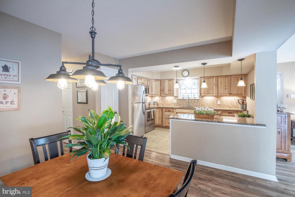 481 REDBUD COURT